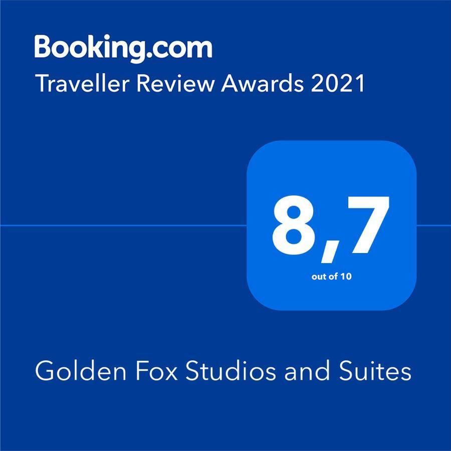 Golden Fox Studios And Suites Lákones Екстериор снимка